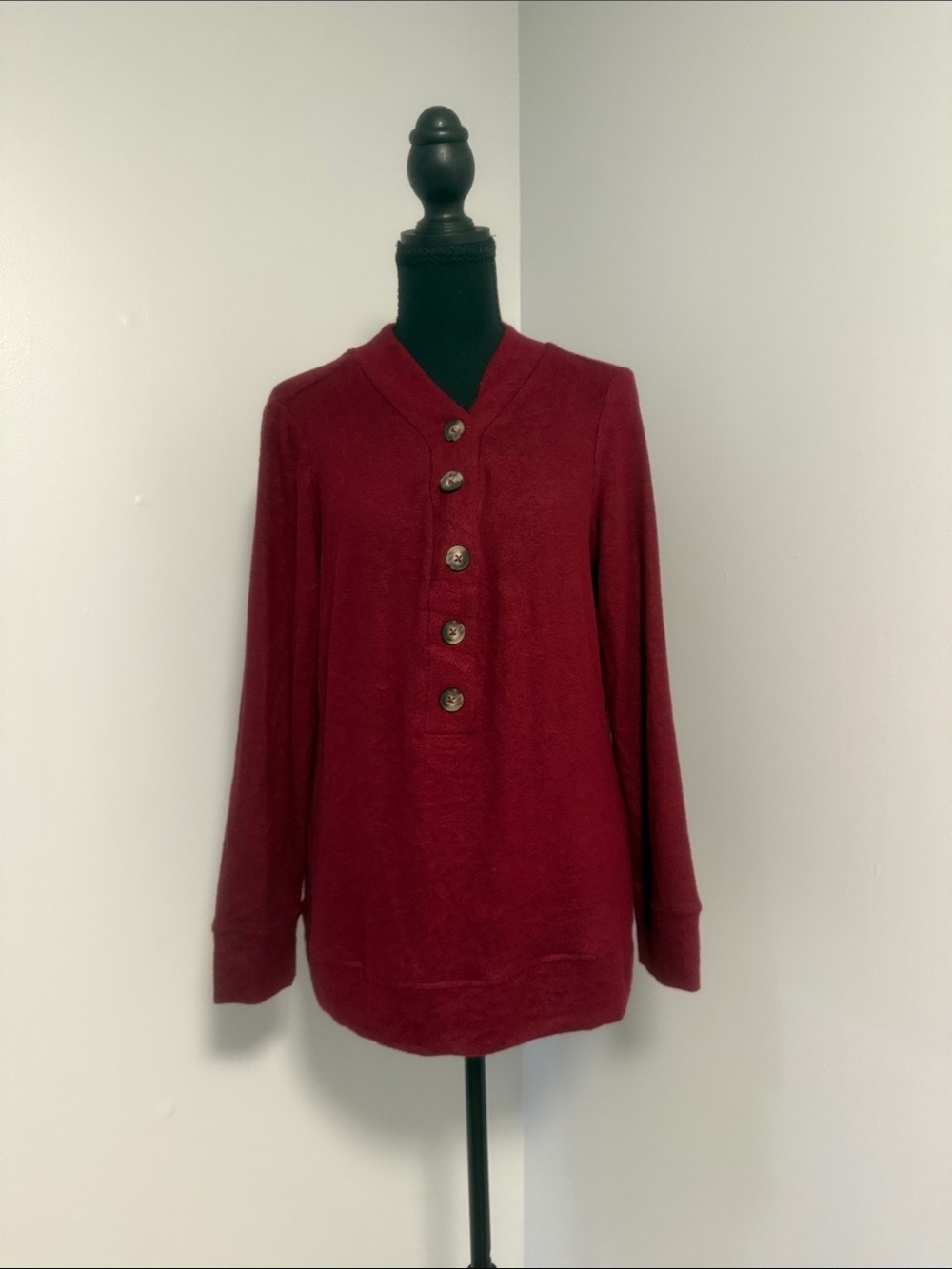 Market & Spruce Women's Button Henley Pullover in Deep Red